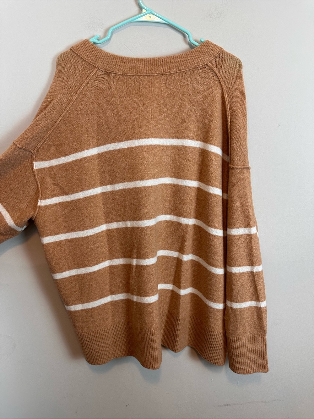 Aerie Oversized V-Neck Striped Sweater Camel White Striped Size L - Picture 6 of 13